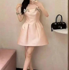 Diamond bow embellished strap square neck mini dress with accessory