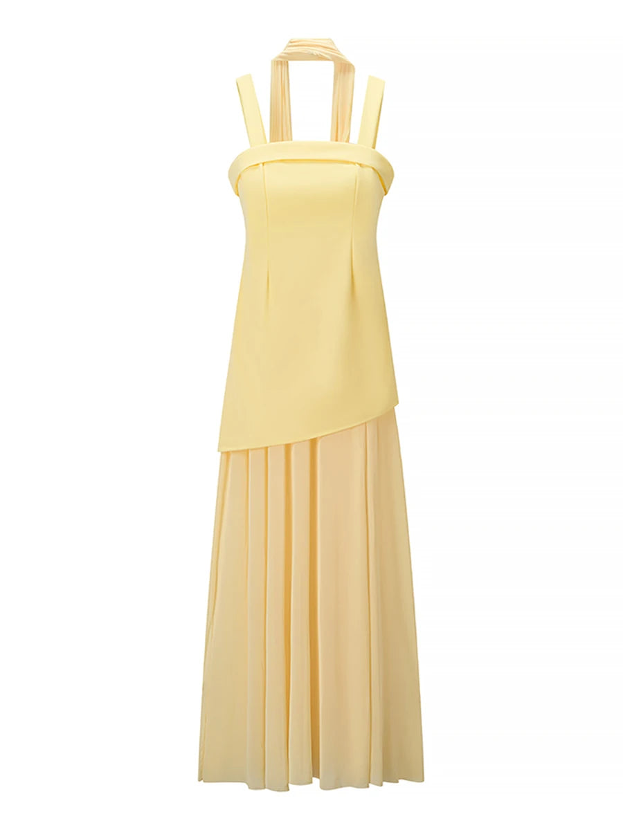 Yellow dress with a pleated skirt