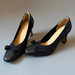 Butterfly-knot Mule Pumps