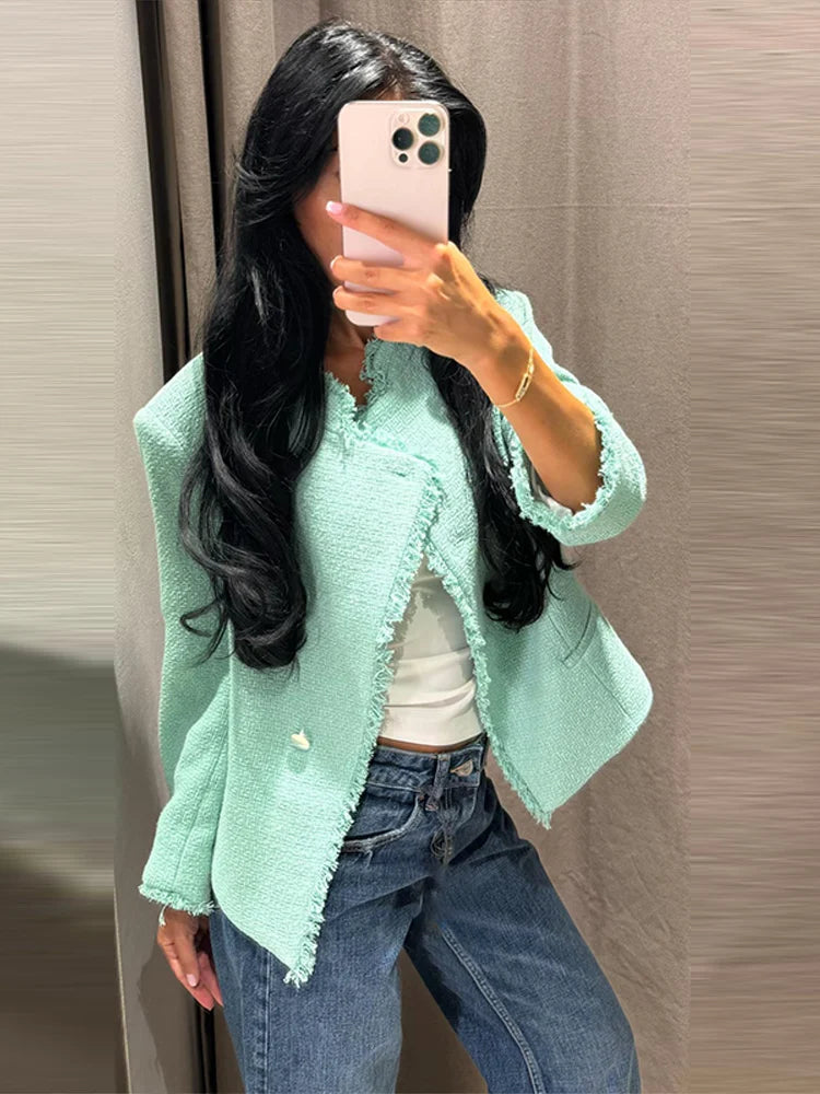 Textured cropped top with frayed collar and button front