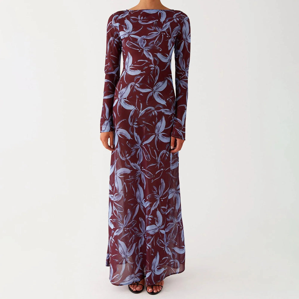 Long dress with a floral pattern 