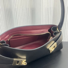 Lock Detail Color-Blocking Shoulder Bag
