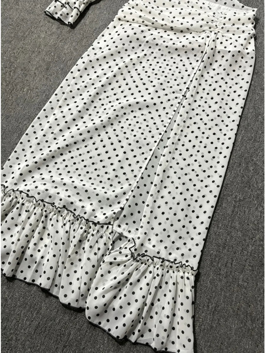 Polka dot high waist skirt with slit