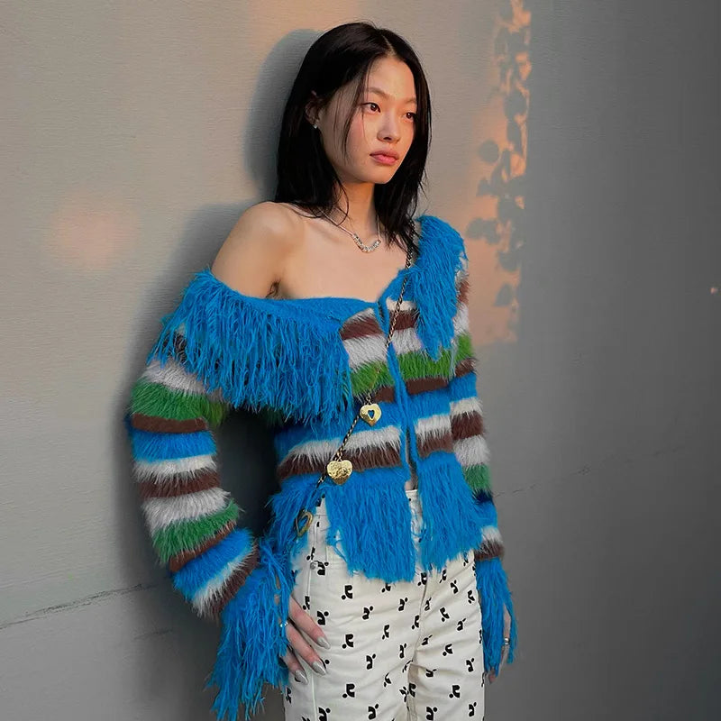 Close-up of the striped fringed knit cardigan texture