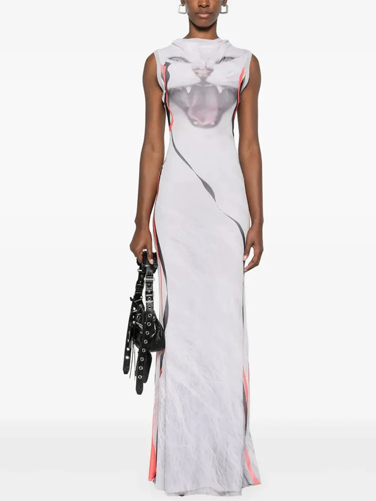Sleeveless maxi dress with a graphic kitty print