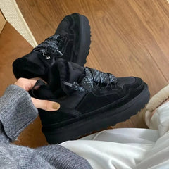 Black fleece lined winter boots