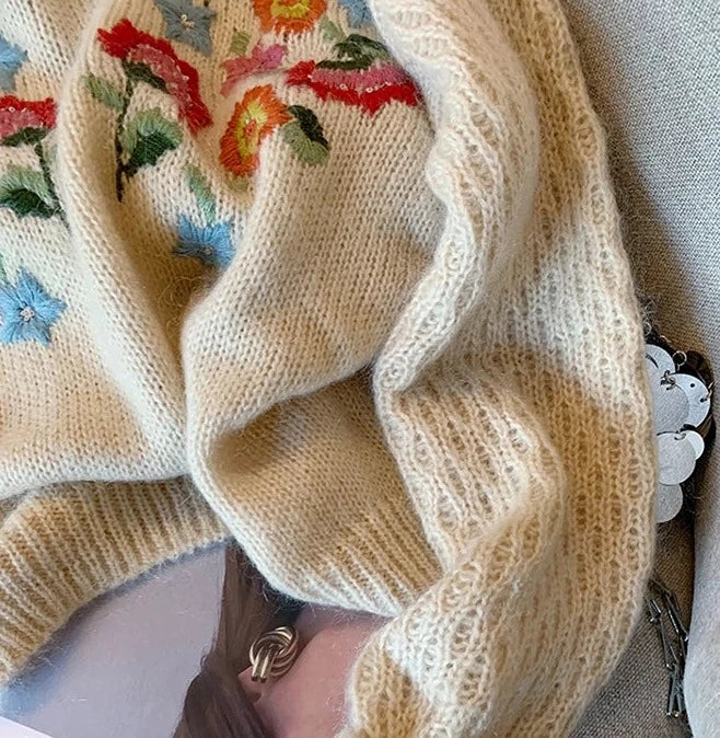 Knitted Cashmere Embroidery Floral Sweater