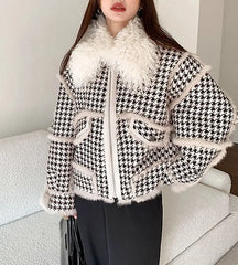 Women Faux Fur Collar Plaid Full Sleeved Winter Jacket - Golden Atelier