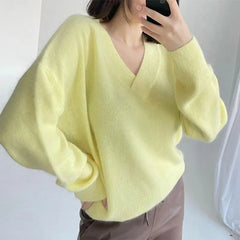 Women Solid V-Neck Knitted Cashmere Full Sleeved Sweater - Golden Atelier