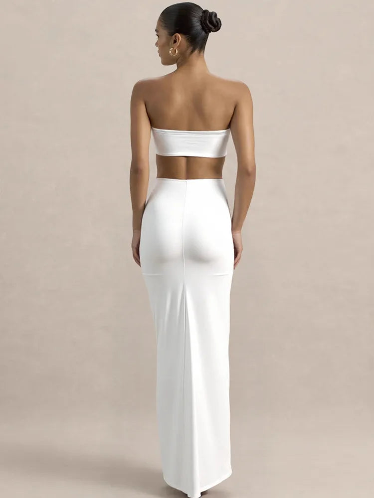 Ankle-length white sculptural dress perfect for galas and weddings