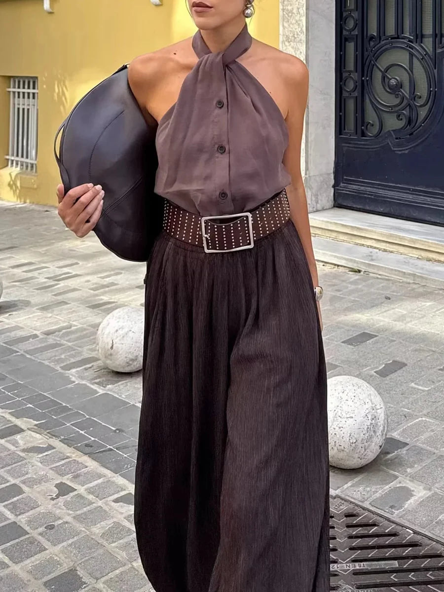 Appliqué button brown statement top ideal for seasonal looks