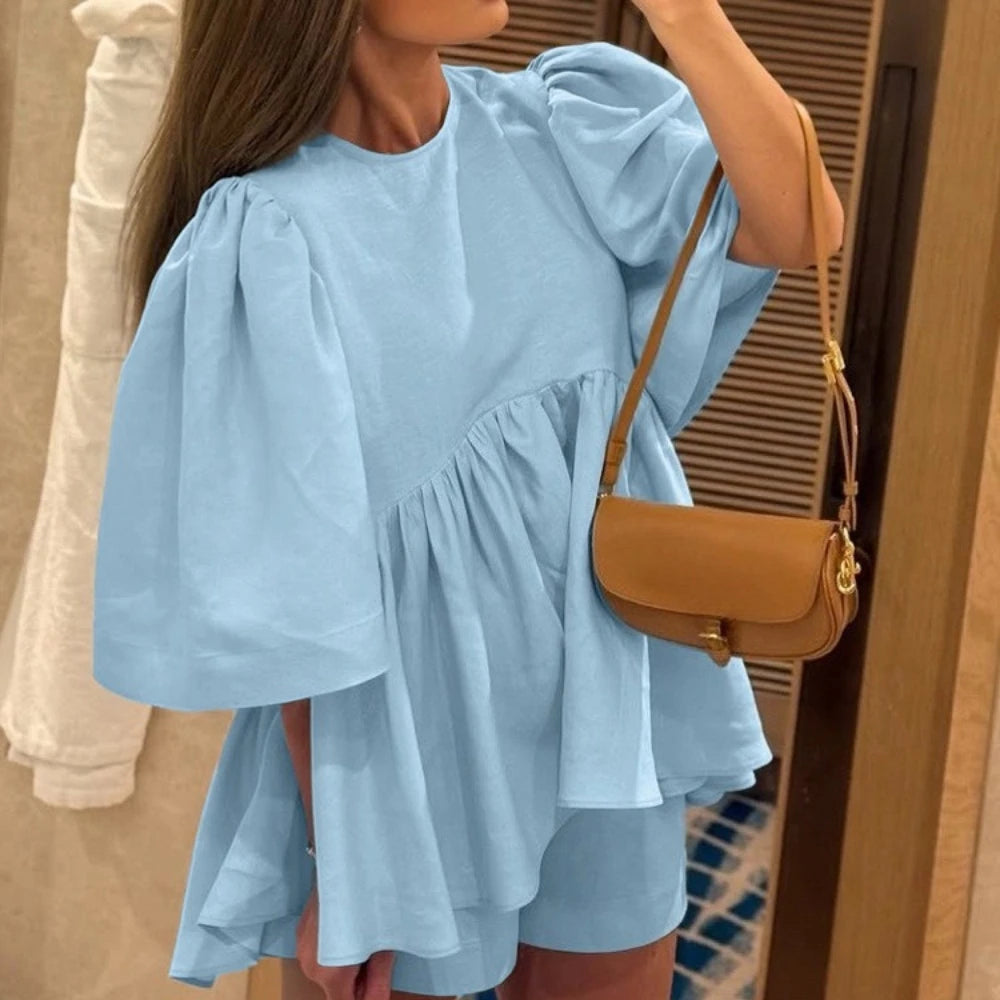 Casual summer outfit in light blue with relaxed fit for warm days