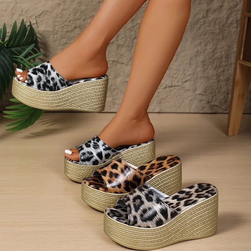 Summer slip-on leopard print slides with cushioned sole