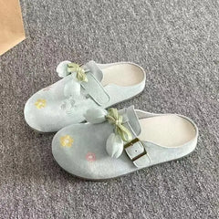Top view of detachable flower decoration slippers for summer