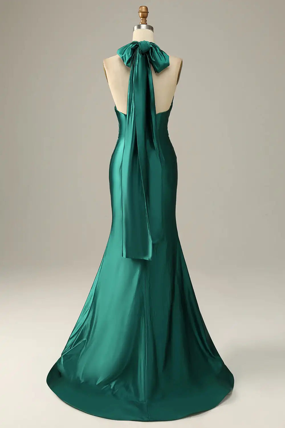 Full-length mermaid silhouette with flared hem in satin