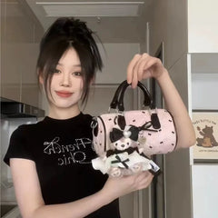 Girly Boston-style shoulder purse in pastel pink

