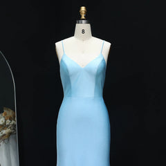 Close-up of sweetheart neckline on satin bodice with sleeveless cut