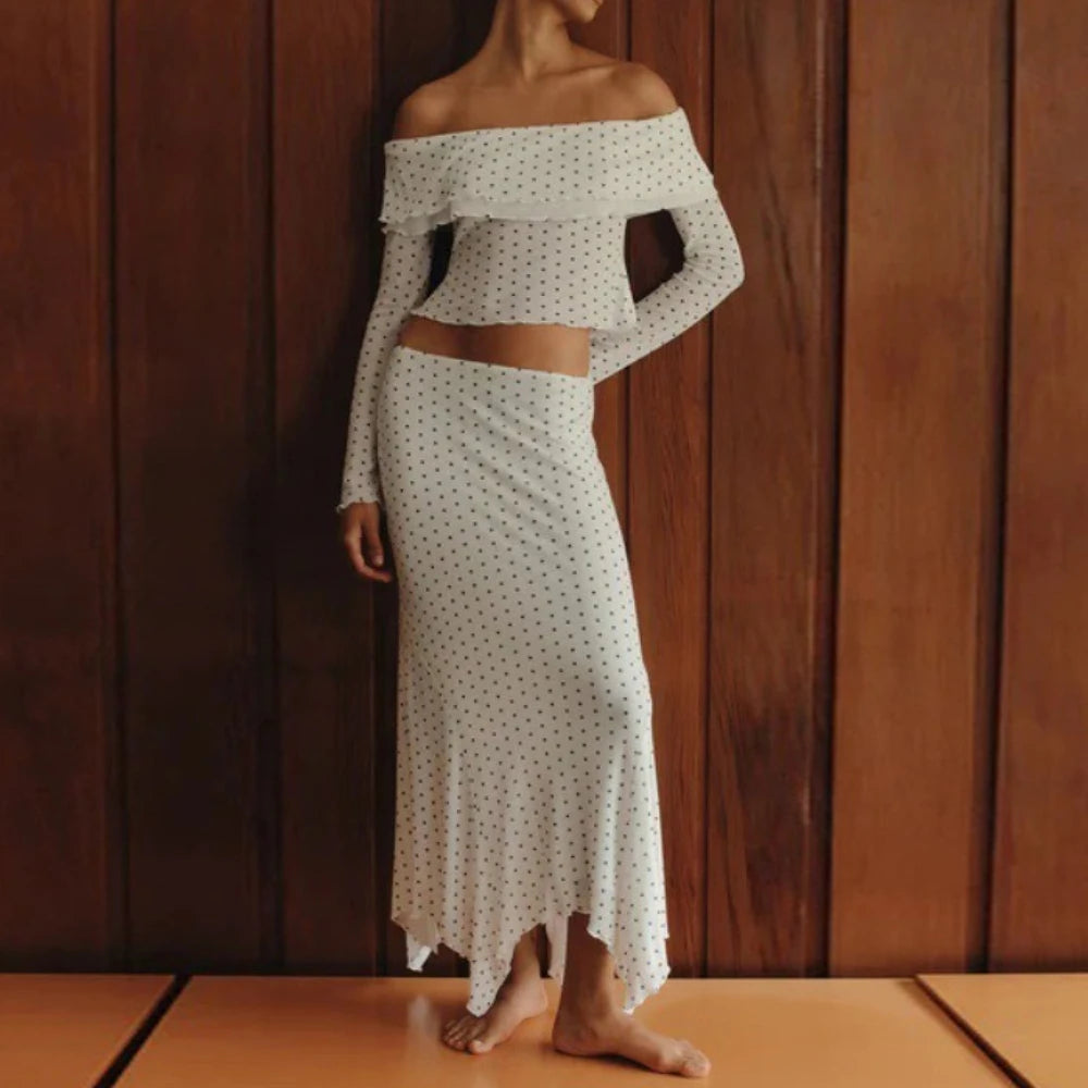 Lightweight two-piece beach set for warm weather vacations