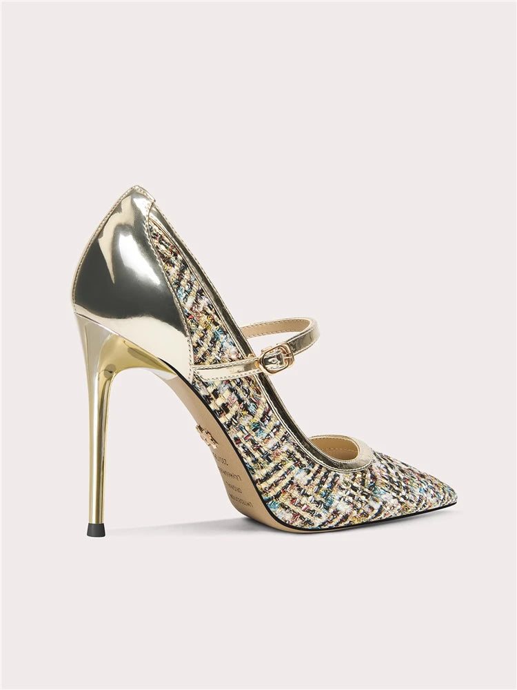 Glossy pointed toe banquet shoes with mixed material finish