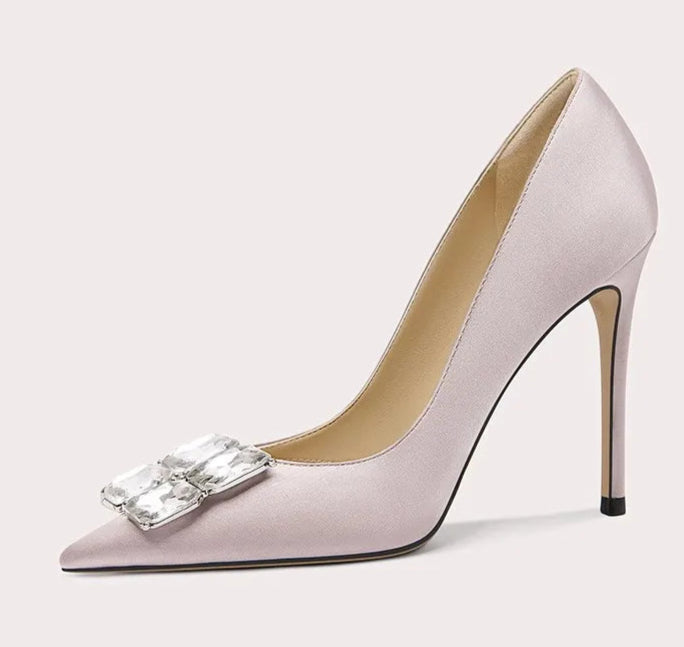 Elegant banquet stilettos with silk upper and crystals