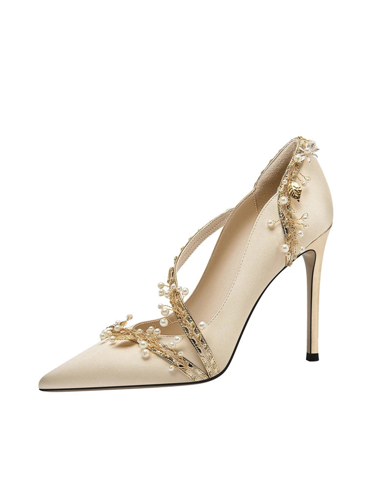 Elegant bridal stiletto heels in silk with pearls