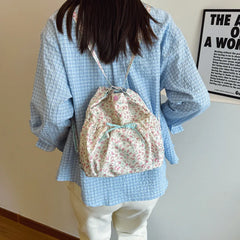 Spring floral handbag with hasp closure

