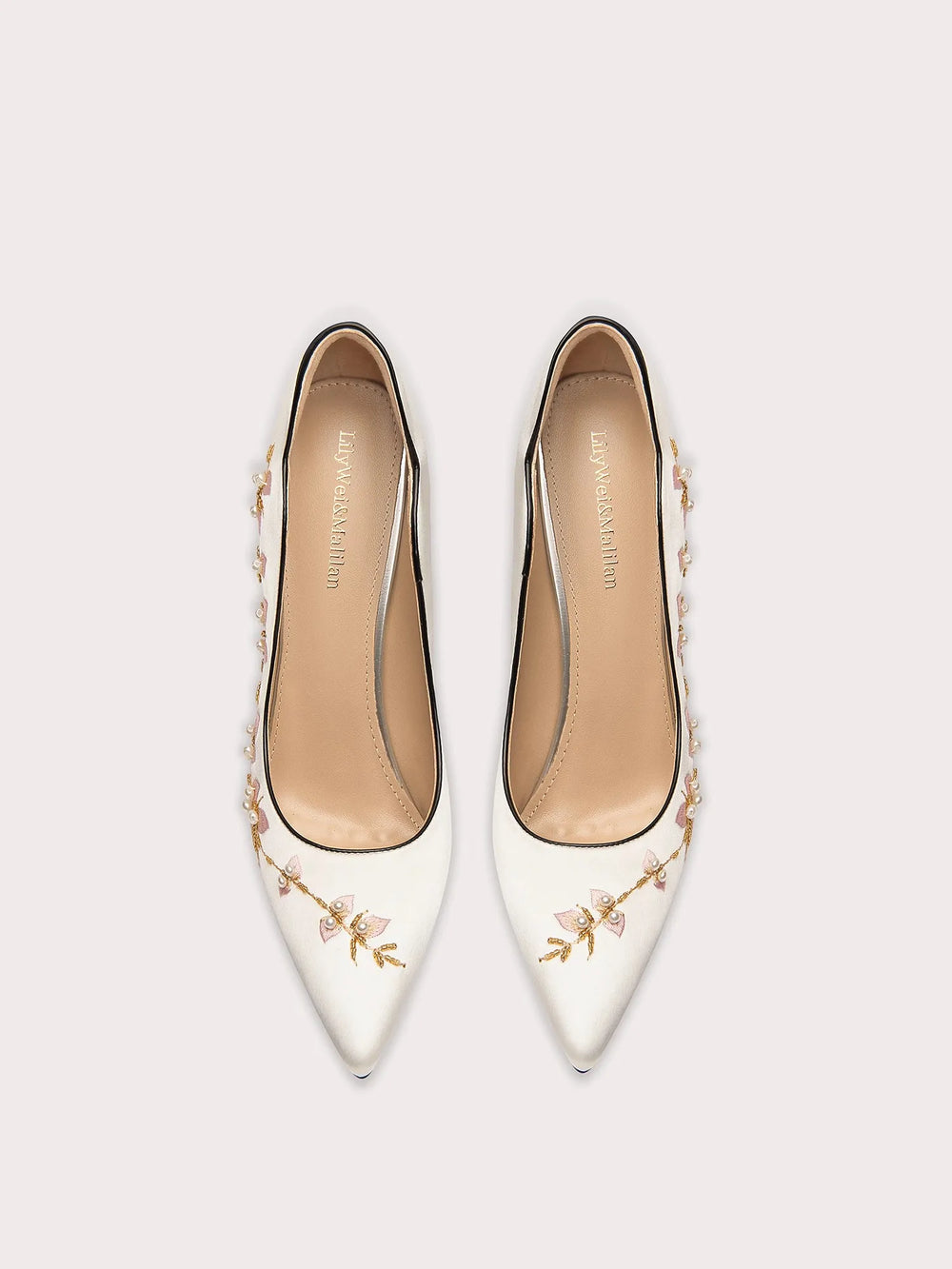 Silk pumps with pearl embroidery and pointed toe