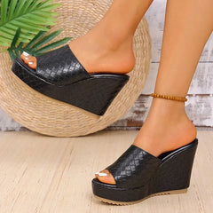Stylish PU leather summer sandals with textured finish