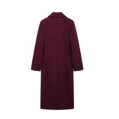 Wide-waisted wool coat with clean solid finish