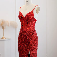 Close-up of sequin sweetheart bodice with slim shoulder straps