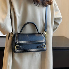Minimalist retro shoulder bag in compact size