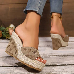 Casual slip-on wedge sandals with patterned upper